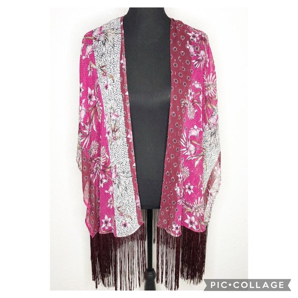 WHBM pink white floral fringe trim open front kimono top size One Size OSFA